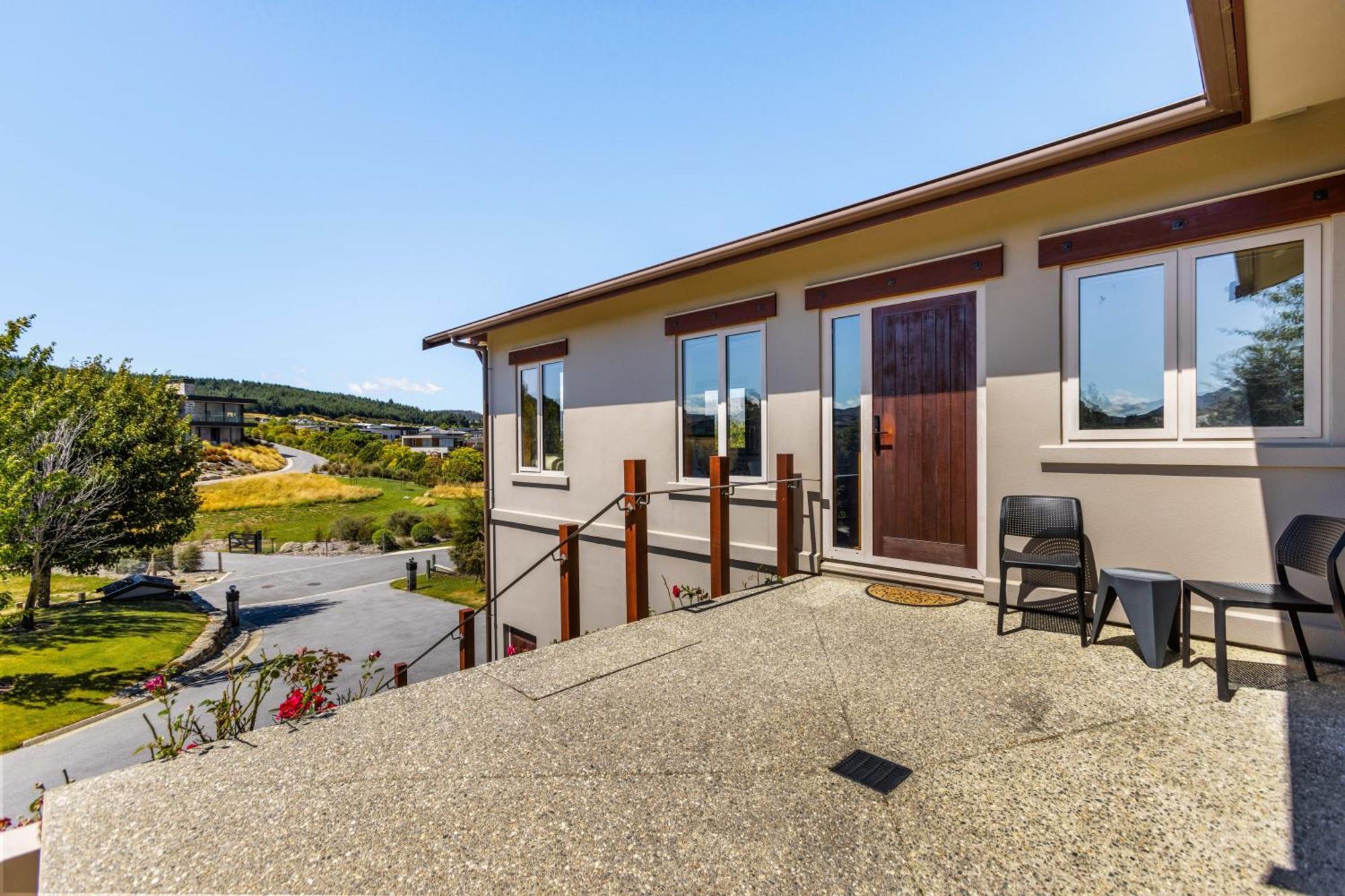 Studio Nestled In Ridgecrest Wanaka Exterior photo